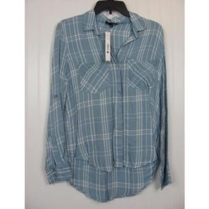 NWOT Aqua Riley Plaid Split Back Button Shirt